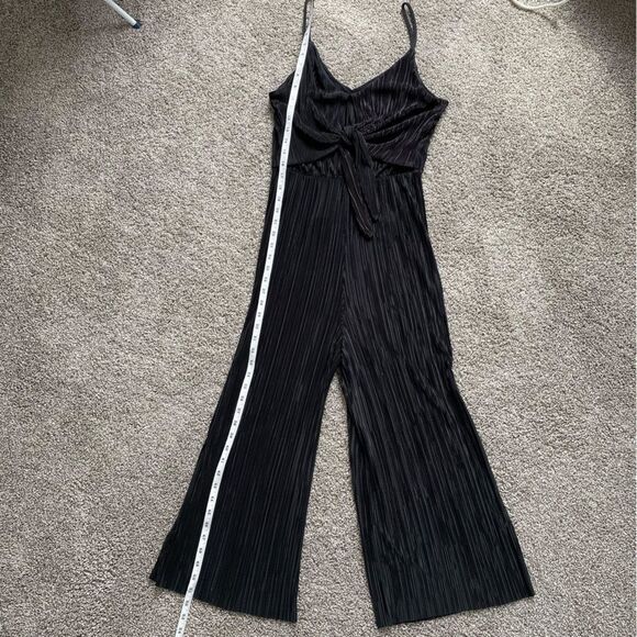 NEW LOOK | Pleated Jumpsuit - Picture 9 of 14